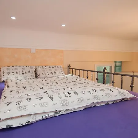 Apartment Alex
